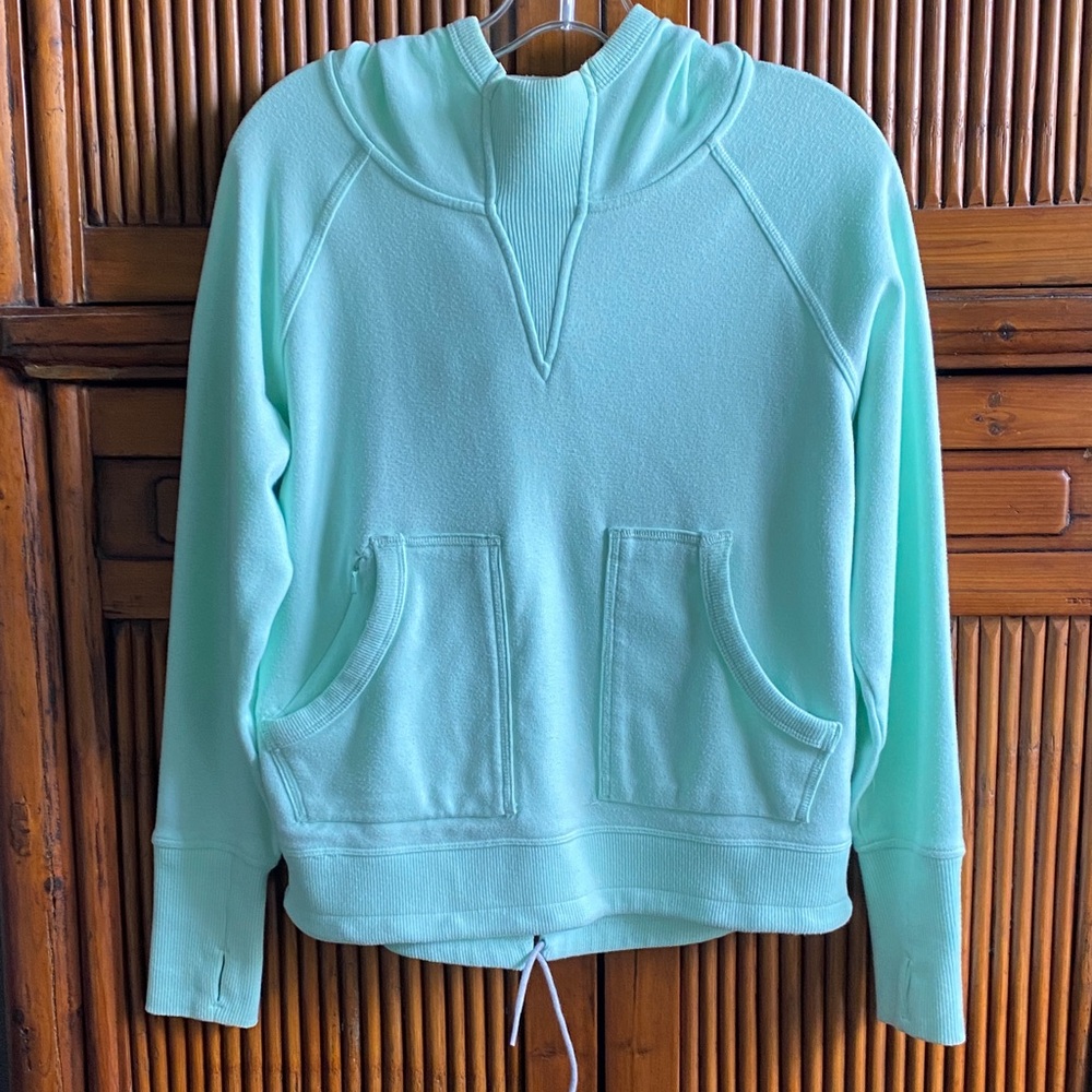 Mountain Hardware Women’s Cropped Hoodie